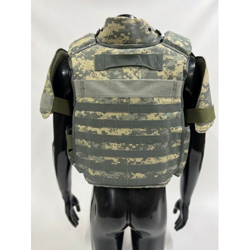 Военный бронежилет пиксельный с плитами в Омске