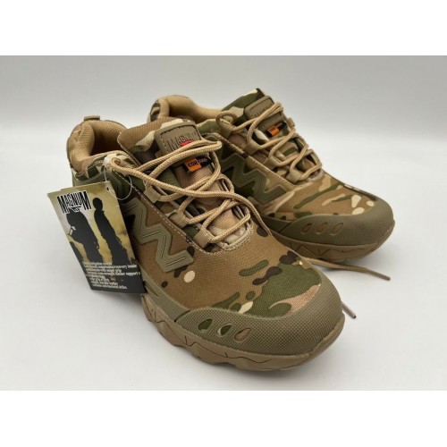 Треккинговые кроссовки «MAGNUM» летние в Омске